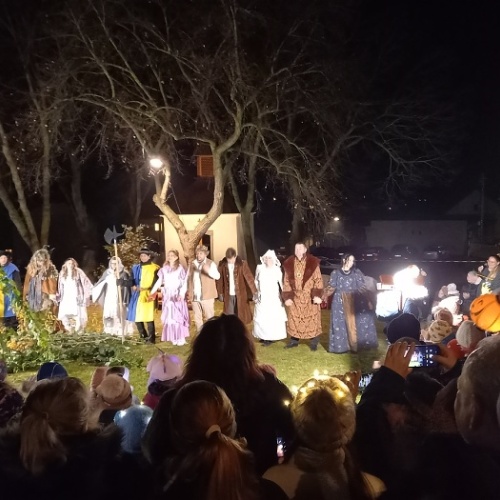 Představení v Dalekých Dušníkách